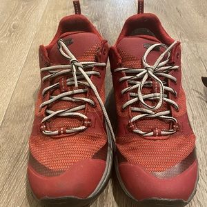 Keen waterproof hiking trail walking shoe sz 7.5 dry